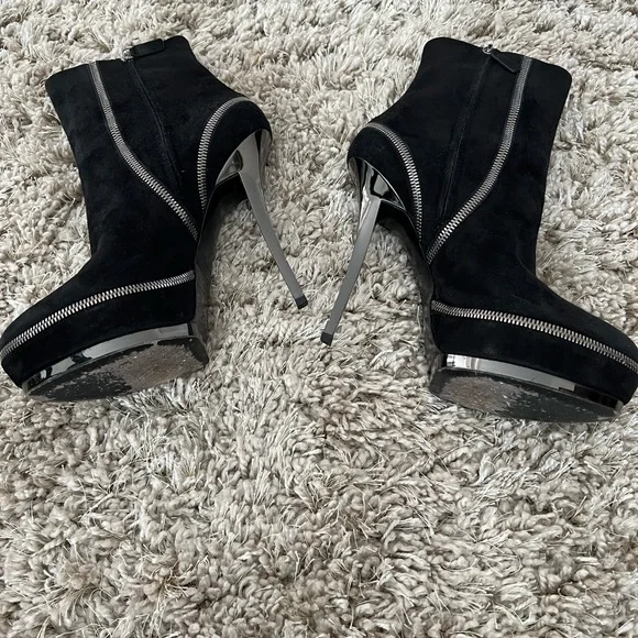 Gucci Boots - Picture 2 of 4